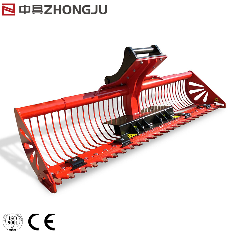 Excavator bucket for aquatic plants
